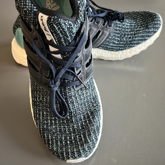 Adidas x Parley Ultraboost - Picture 2 of 6